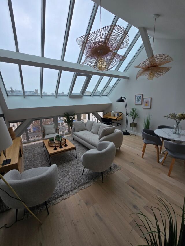 Atelier d’artiste Duplex rénové à neuf, dans impasse privée – 87 m2 – Trocadéro
