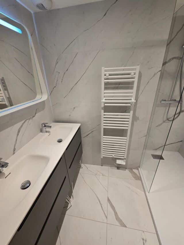 Atelier d’artiste Duplex rénové à neuf, dans impasse privée – 87 m2 – Trocadéro